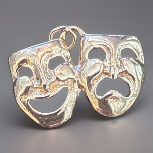 925 Sterling Silver Theater Comedy Tragedy Masks Charm Pendant - Picture 1 of 4